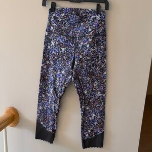 Lululemon Cropped' Floral Leggings with Grey Hem
